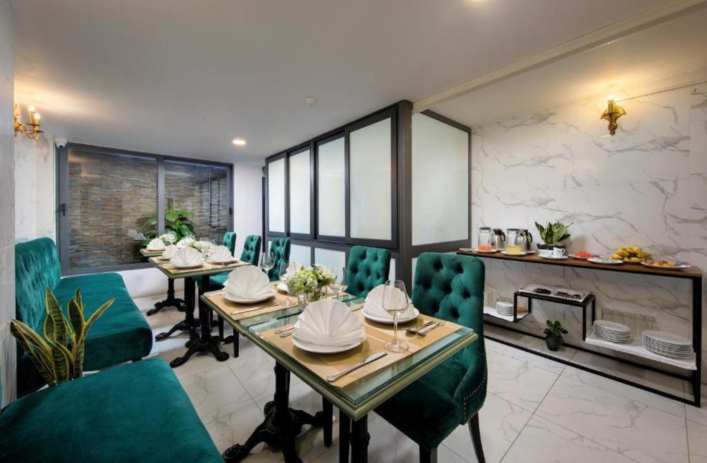Gatsby Central Hotel Hanoi Bagian luar foto